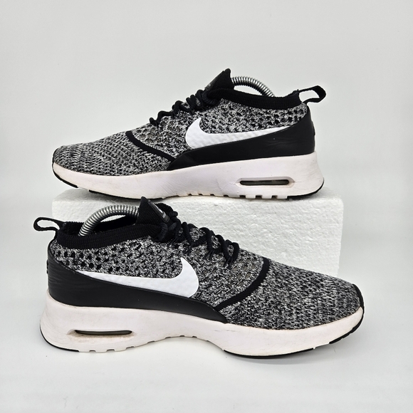 Nike Air Max Thea Ultra Flyknit 'Oreo' Women's Running Shoes Size 8.5 - Picture 6 of 8